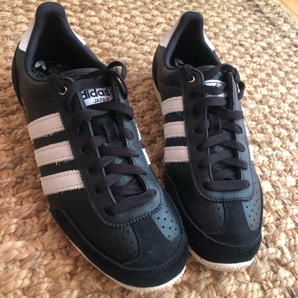 New: adidas Japan Sneakers. Size 9 - Picture 7 of 16